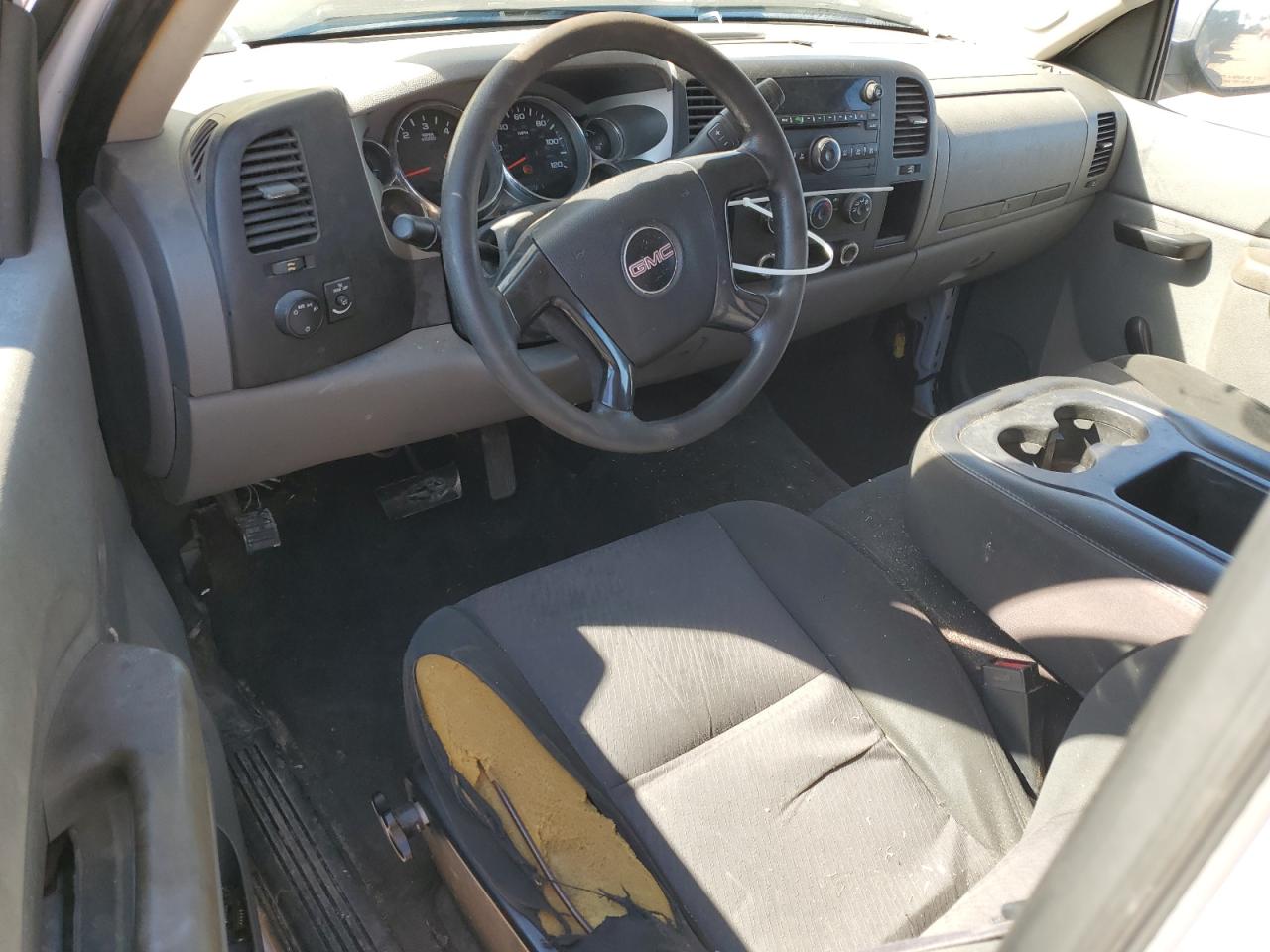 2011 GMC Sierra - Image 8