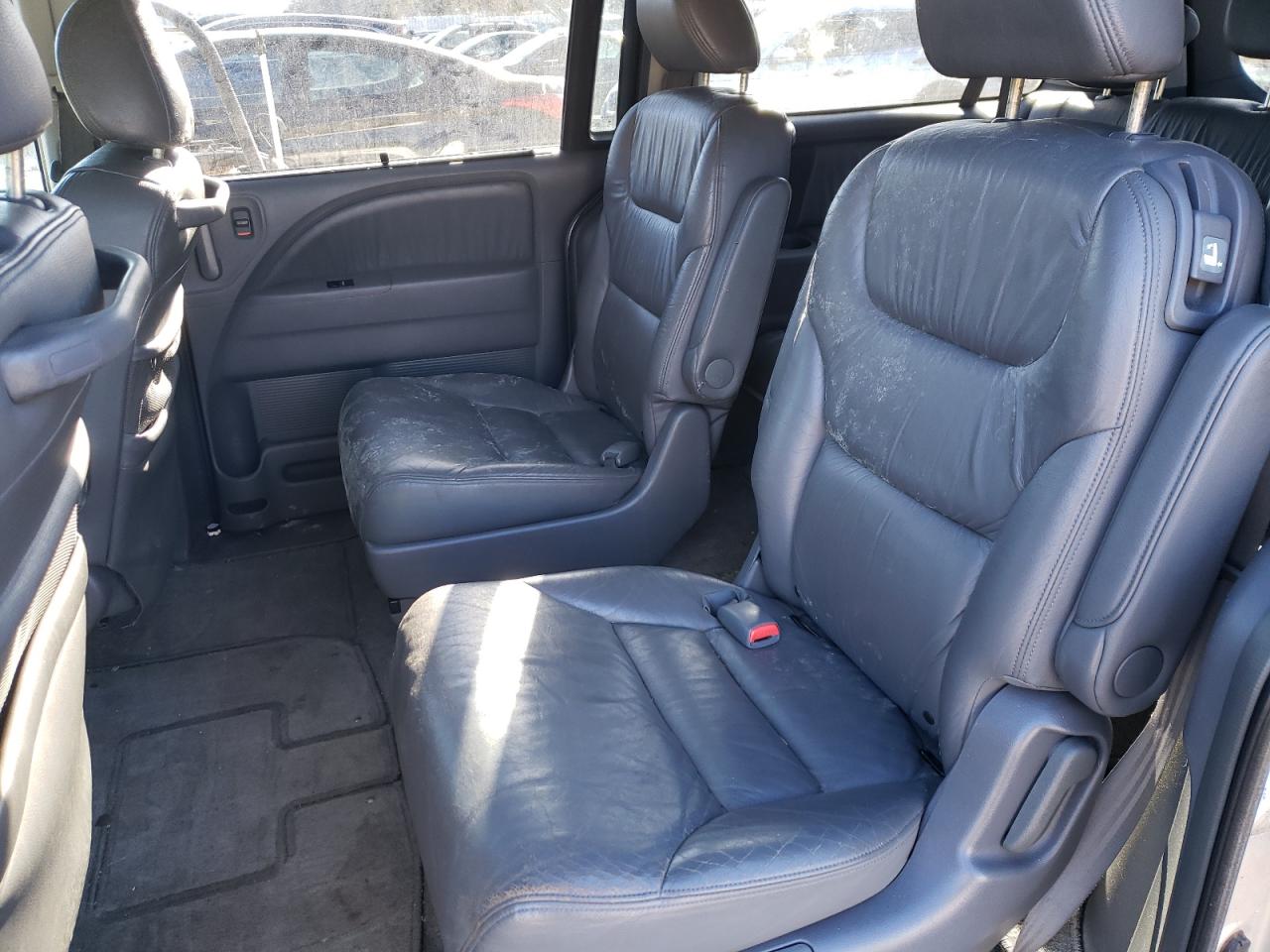 2005 Honda Odyssey - Image 11