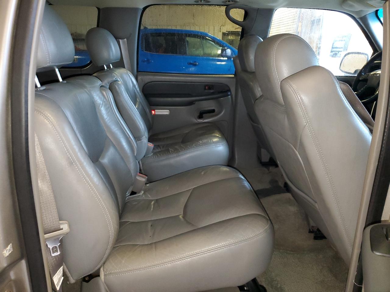 2003 GMC Yukon - Image 11