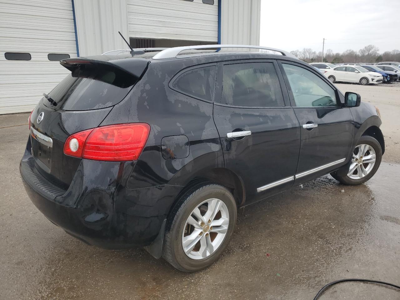 2015 Nissan Rogue - Image 3