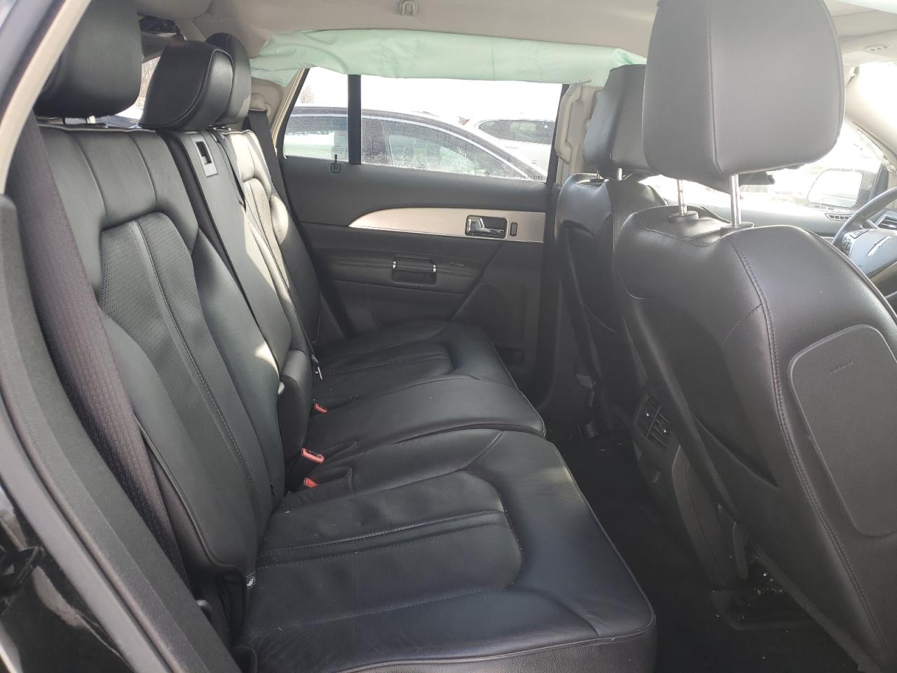 2013 Lincoln MKX - Image 11
