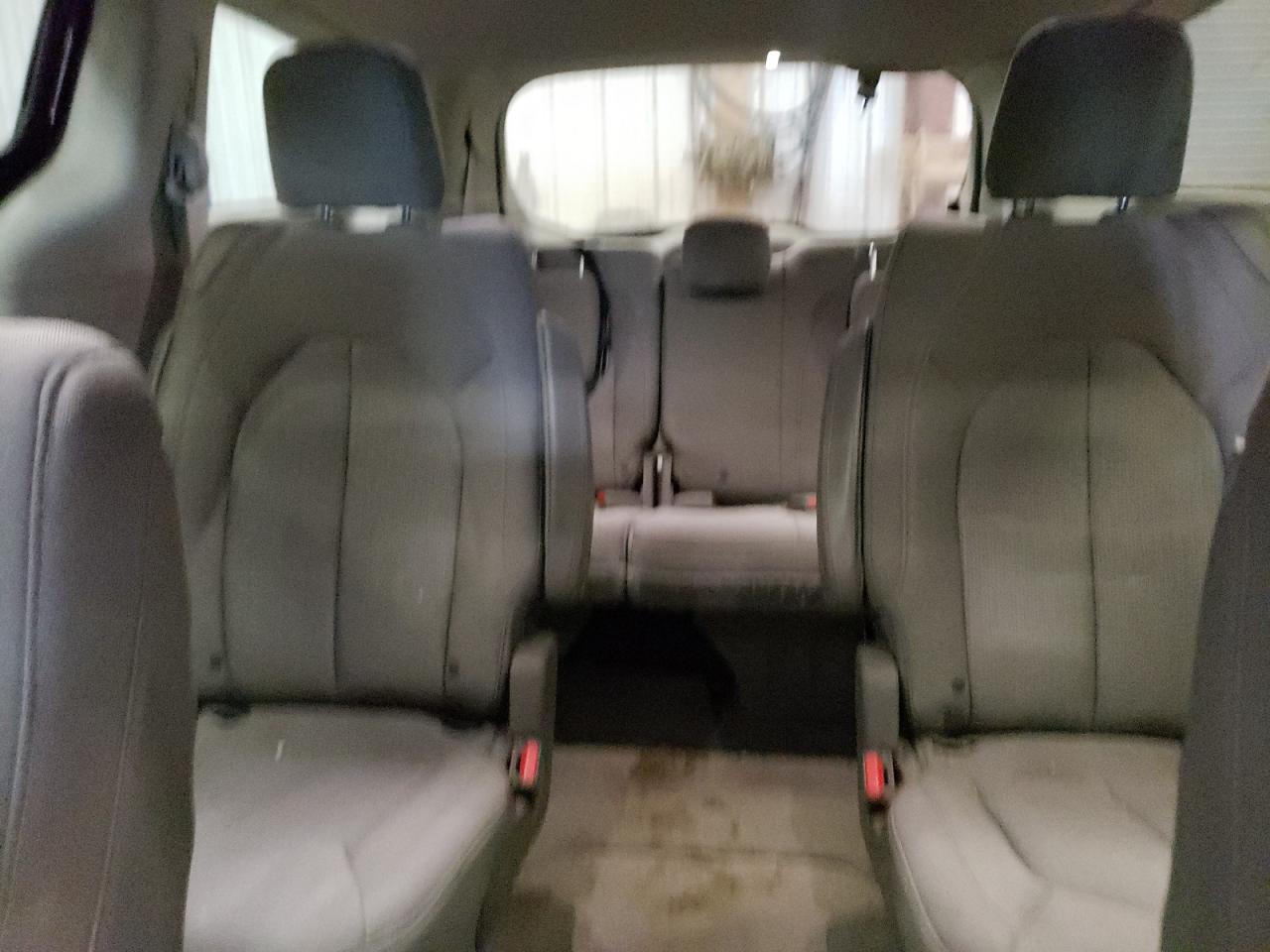 2017 Chrysler Pacifica - Image 10