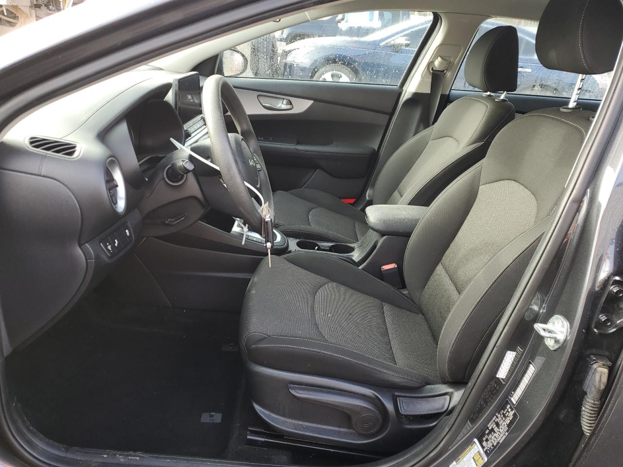 2022 Kia Forte - Image 7