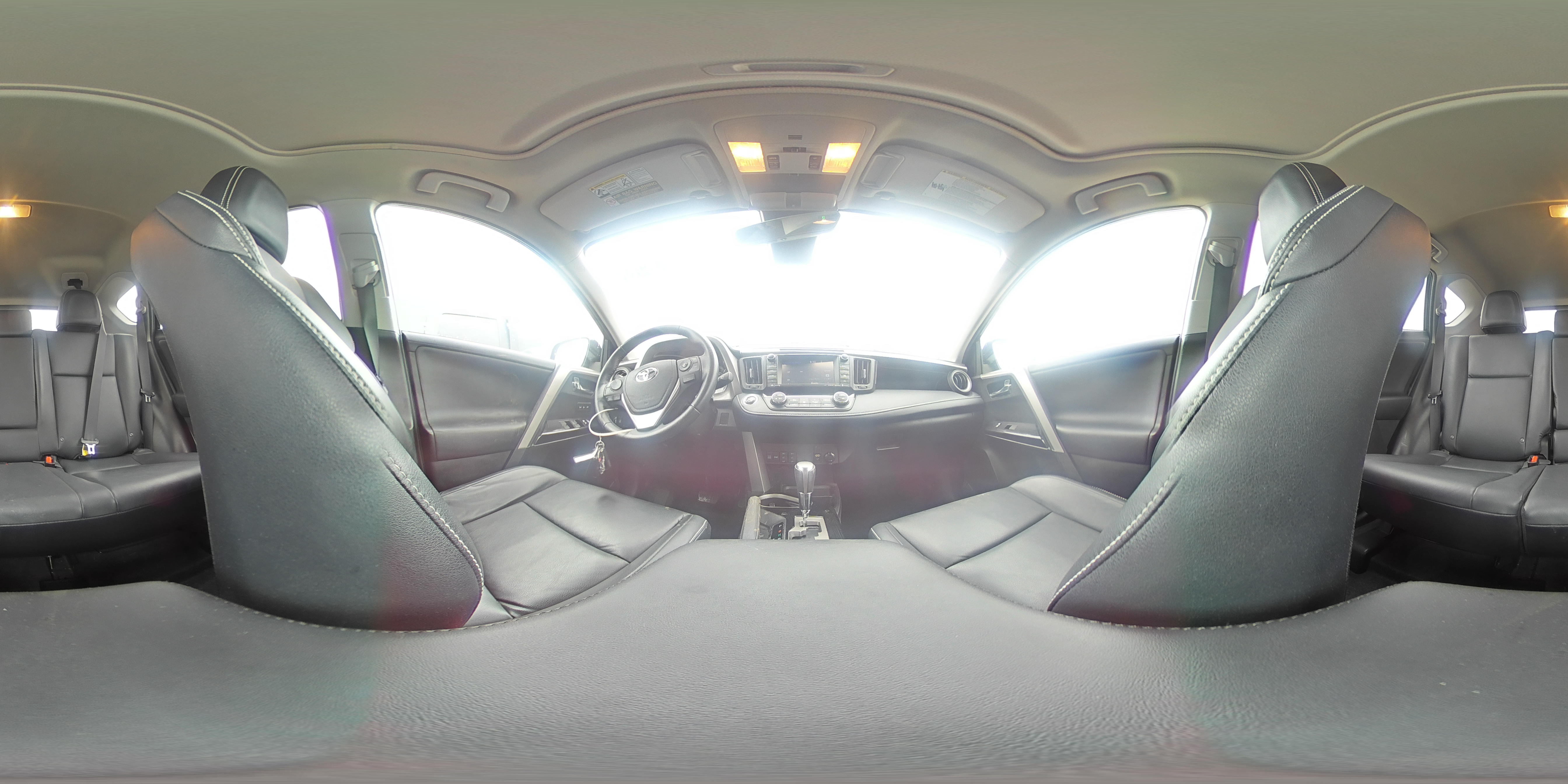 2016 Toyota RAV 4 - Image 13