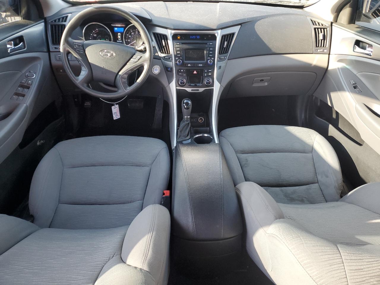 2015 Hyundai Sonata - Image 8