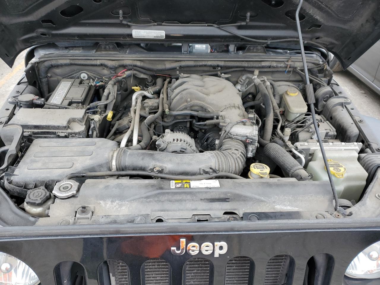 2015 Jeep Wrangler - Image 11
