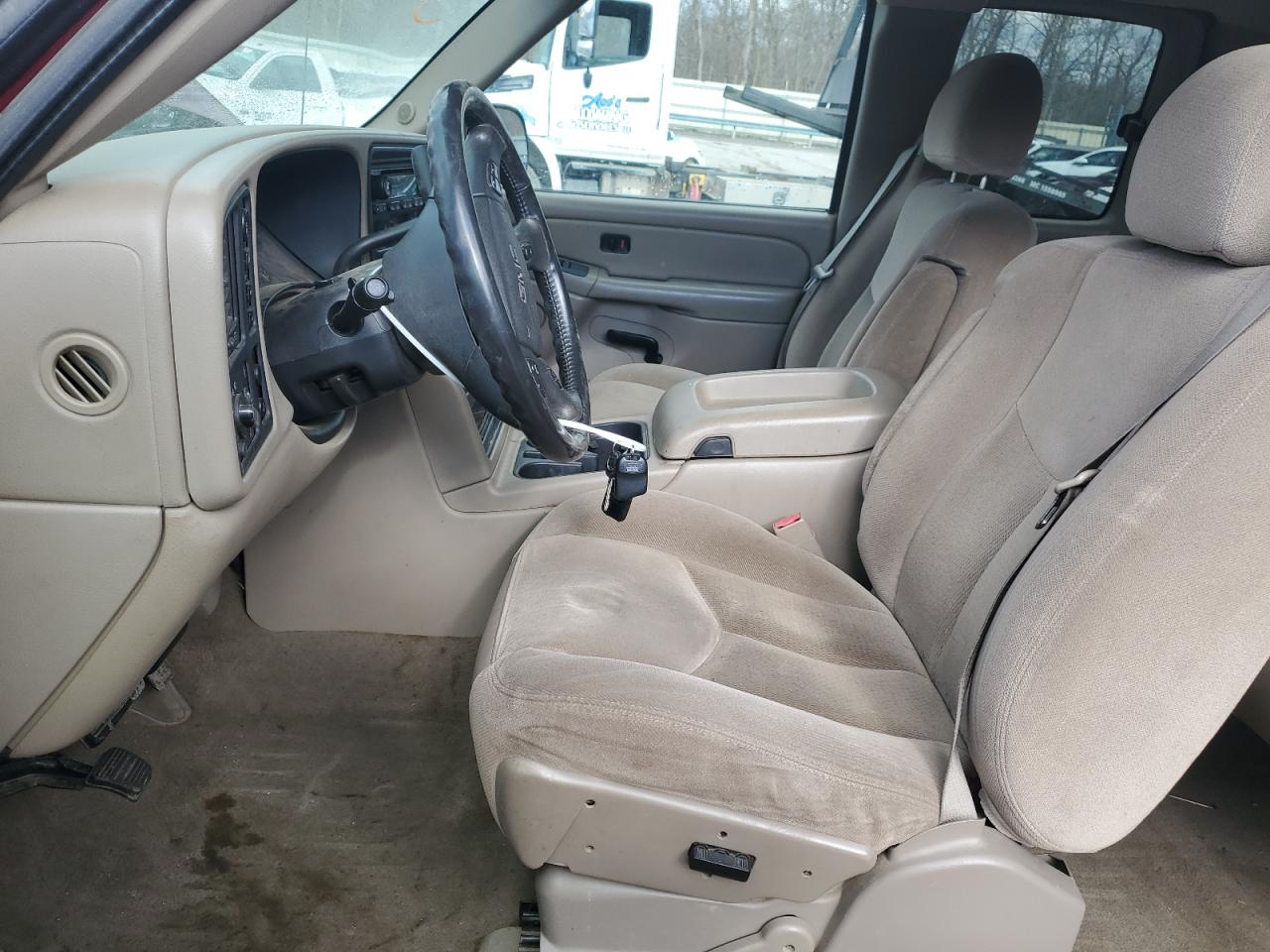 2004 GMC Sierra - Image 7
