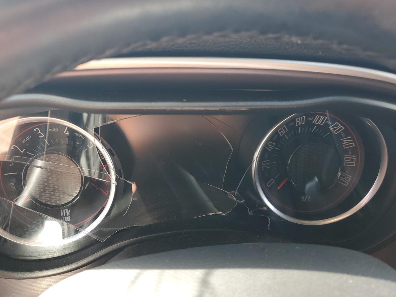2020 Dodge Challenger - Image 9