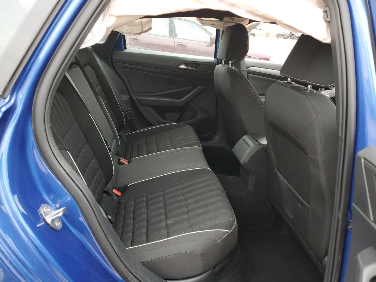 2023 Volkswagen Jetta - Image 11