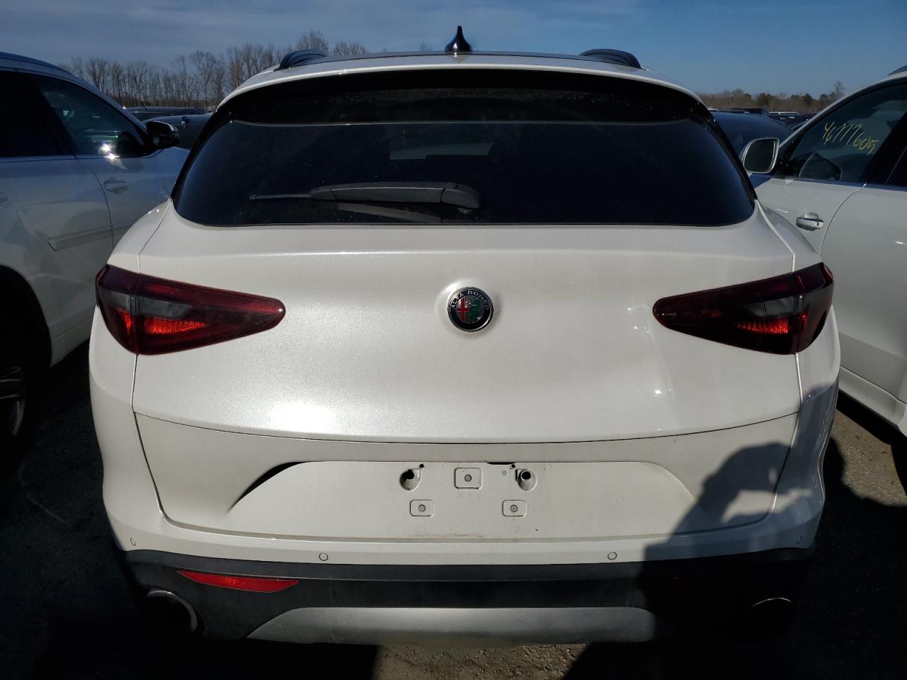 2018 Alfa Romeo Stelvio - Image 6