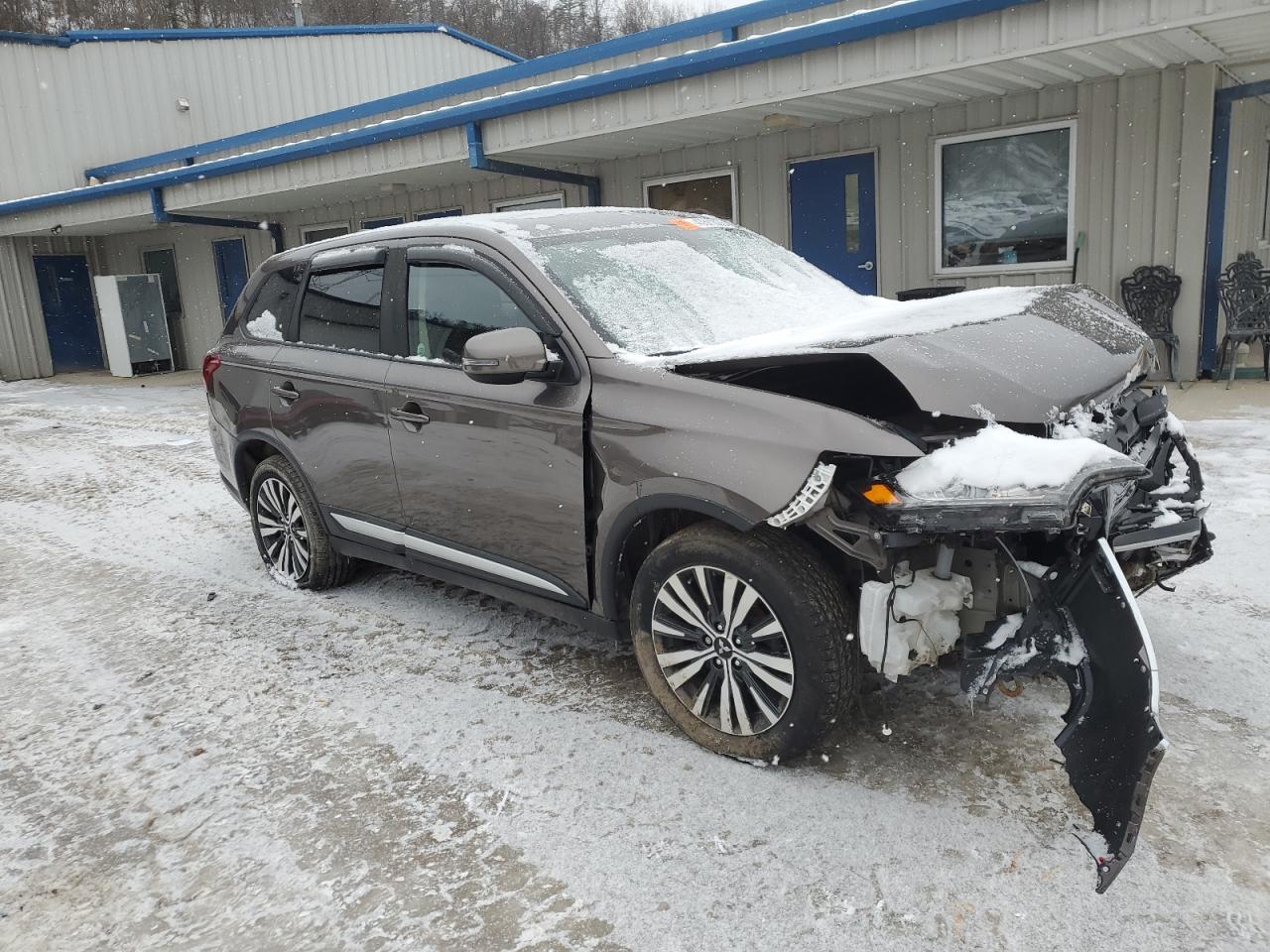 2020 Mitsubishi Outlander - Image 4