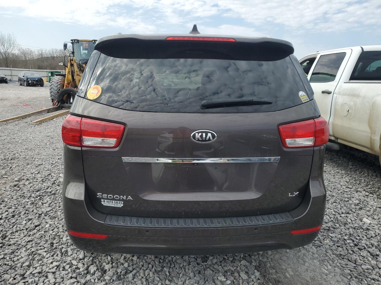 2016 Kia Sedona - Image 6