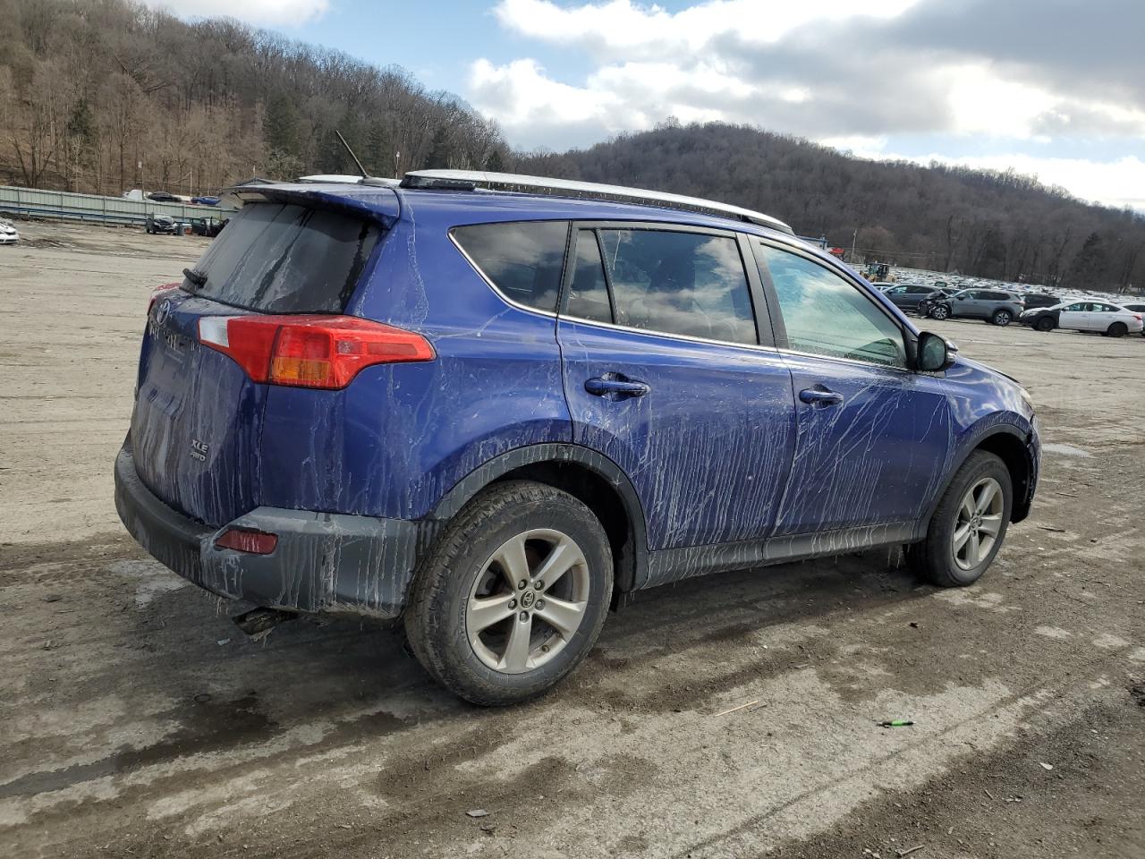 2015 Toyota RAV 4 - Image 3