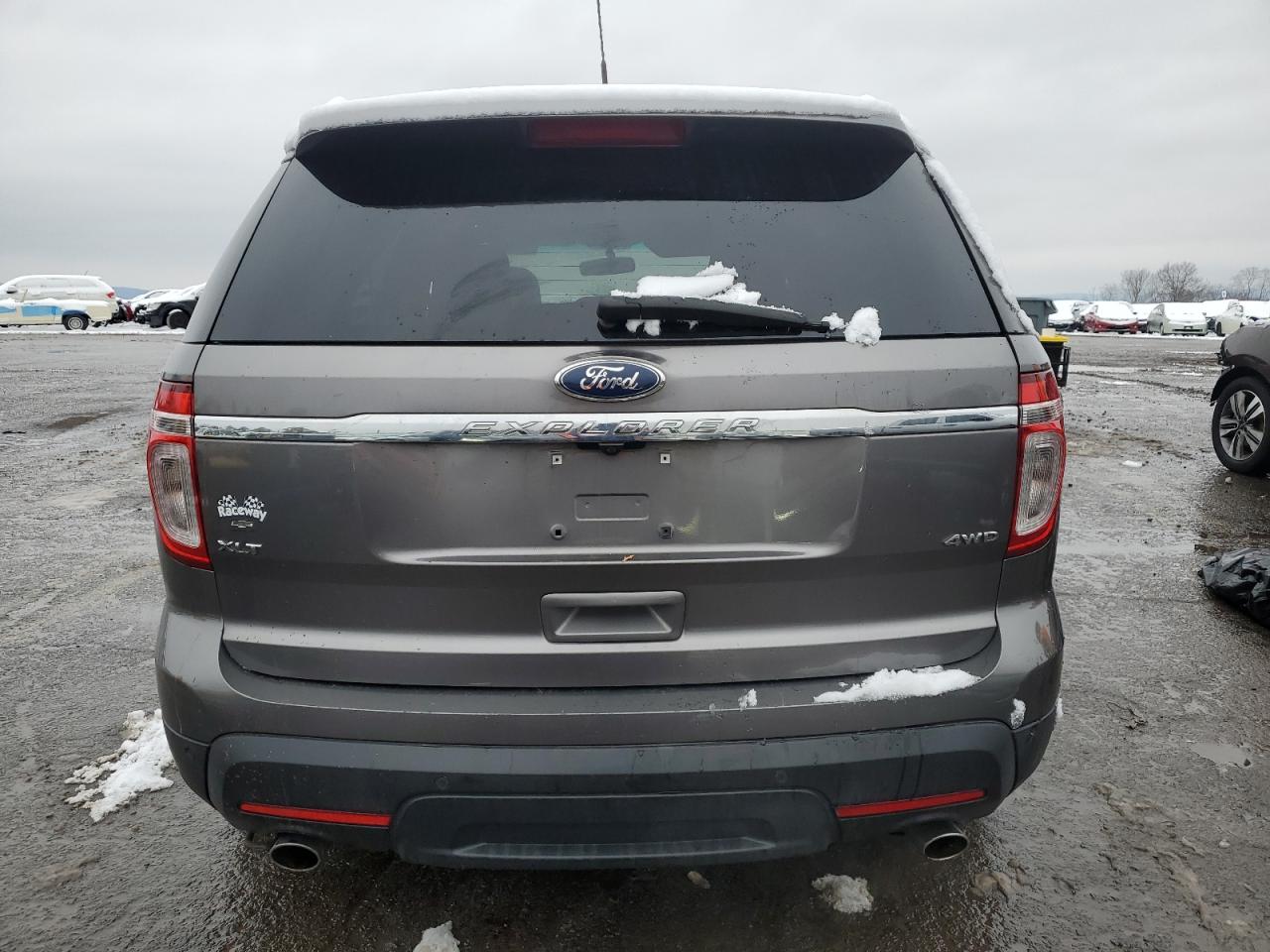 2011 Ford Explorer - Image 6