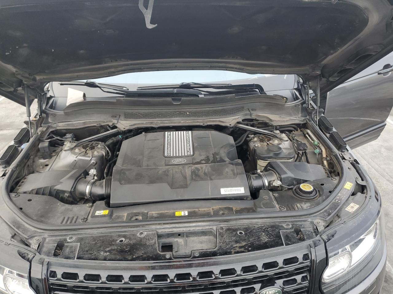 2016 Land Rover Range Rover - Image 12