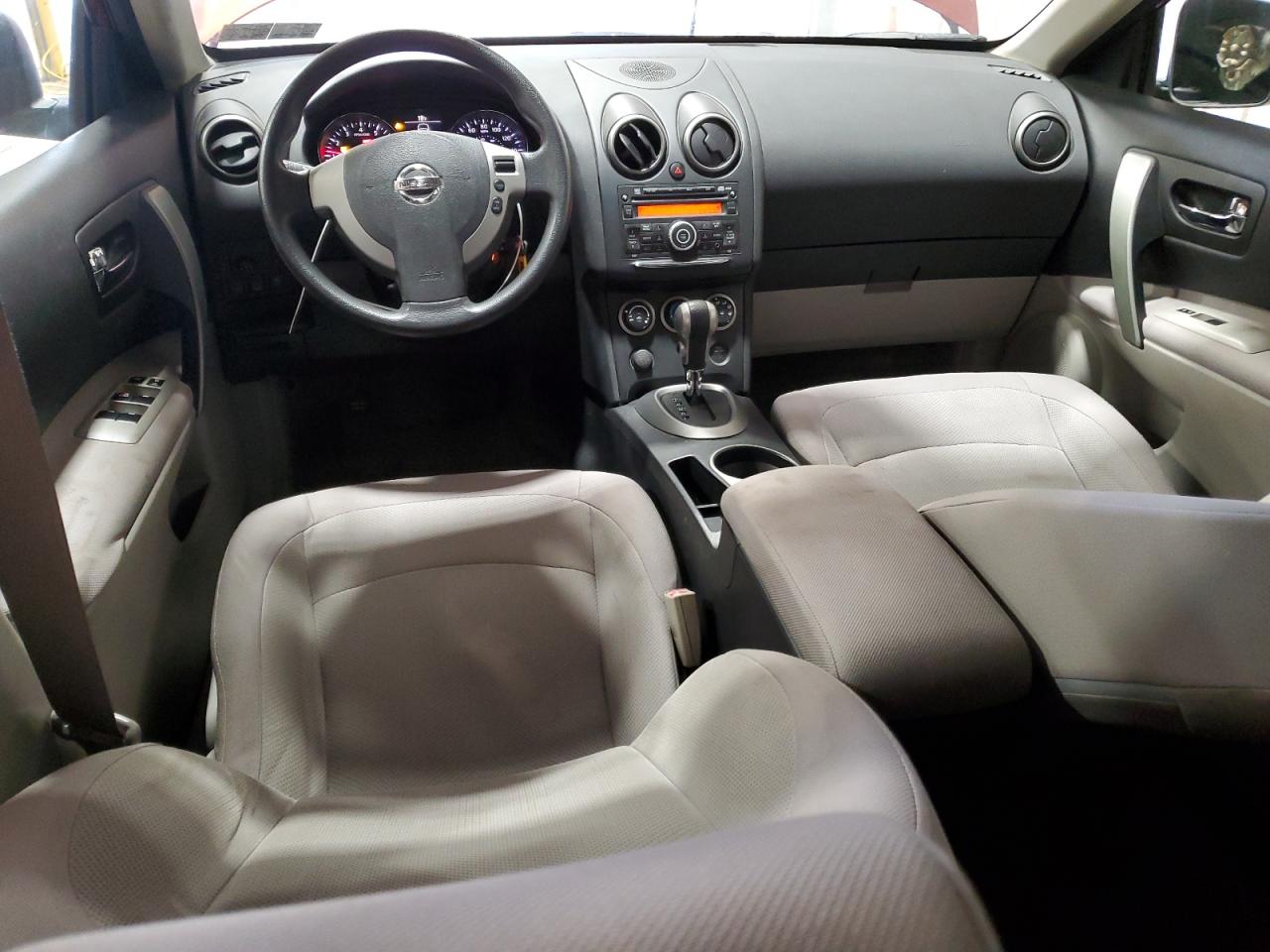 2011 Nissan Rogue - Image 8
