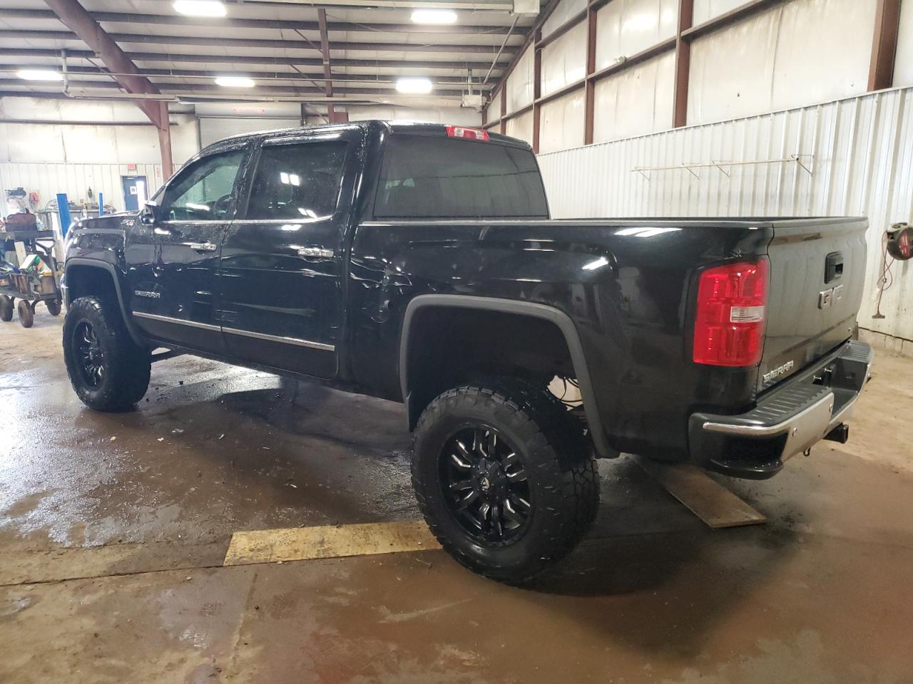 2014 GMC Sierra - Image 2