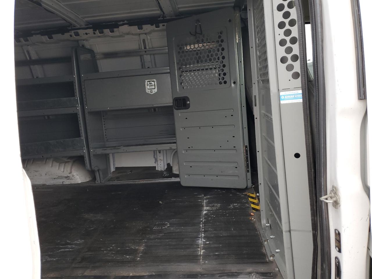 2016 Chevrolet Express - Image 11