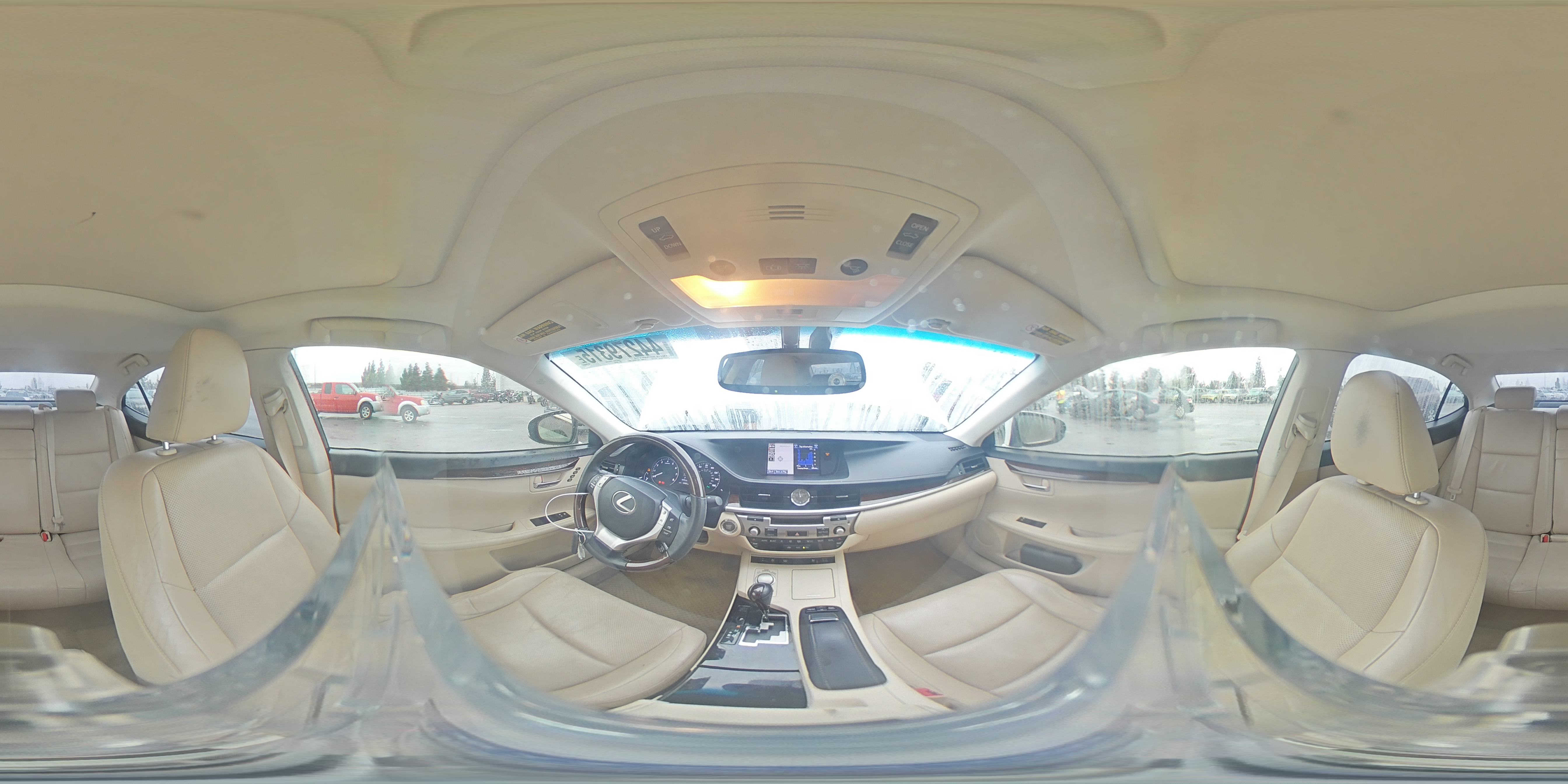 2014 Lexus ES - Image 12