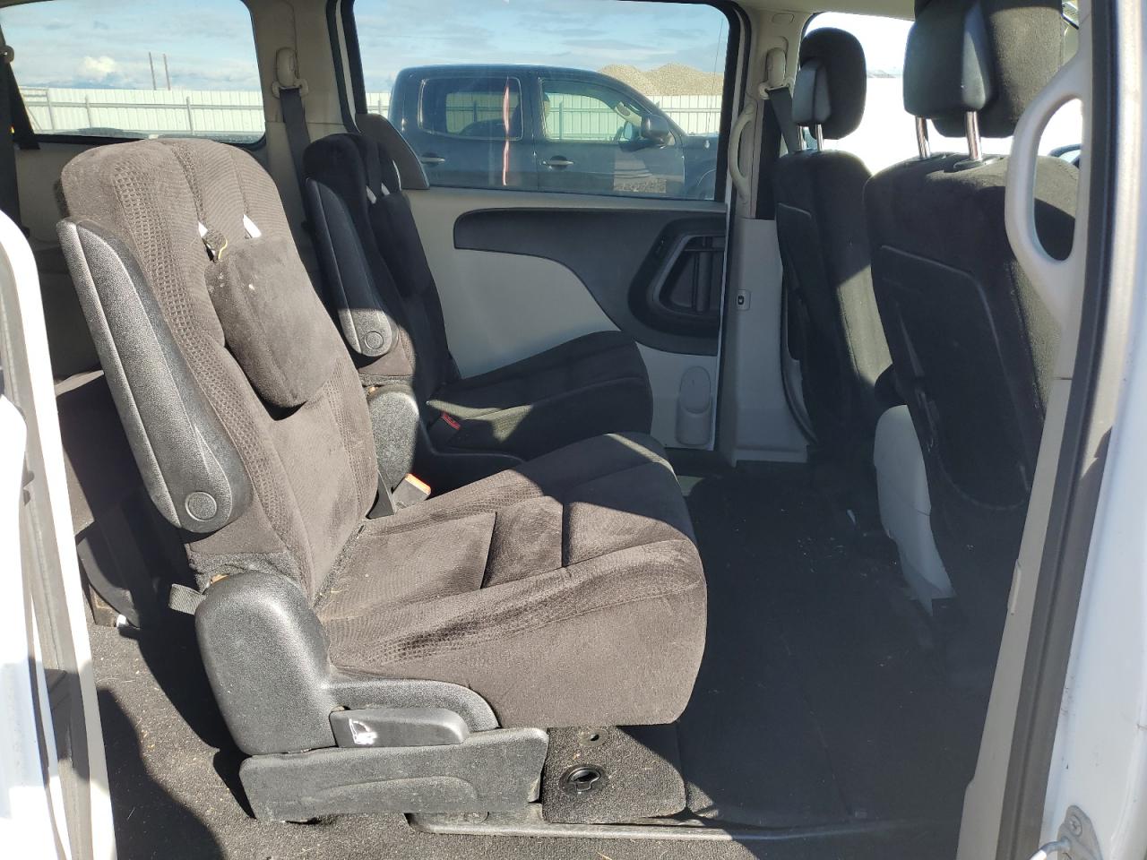 2014 Dodge Caravan - Image 11