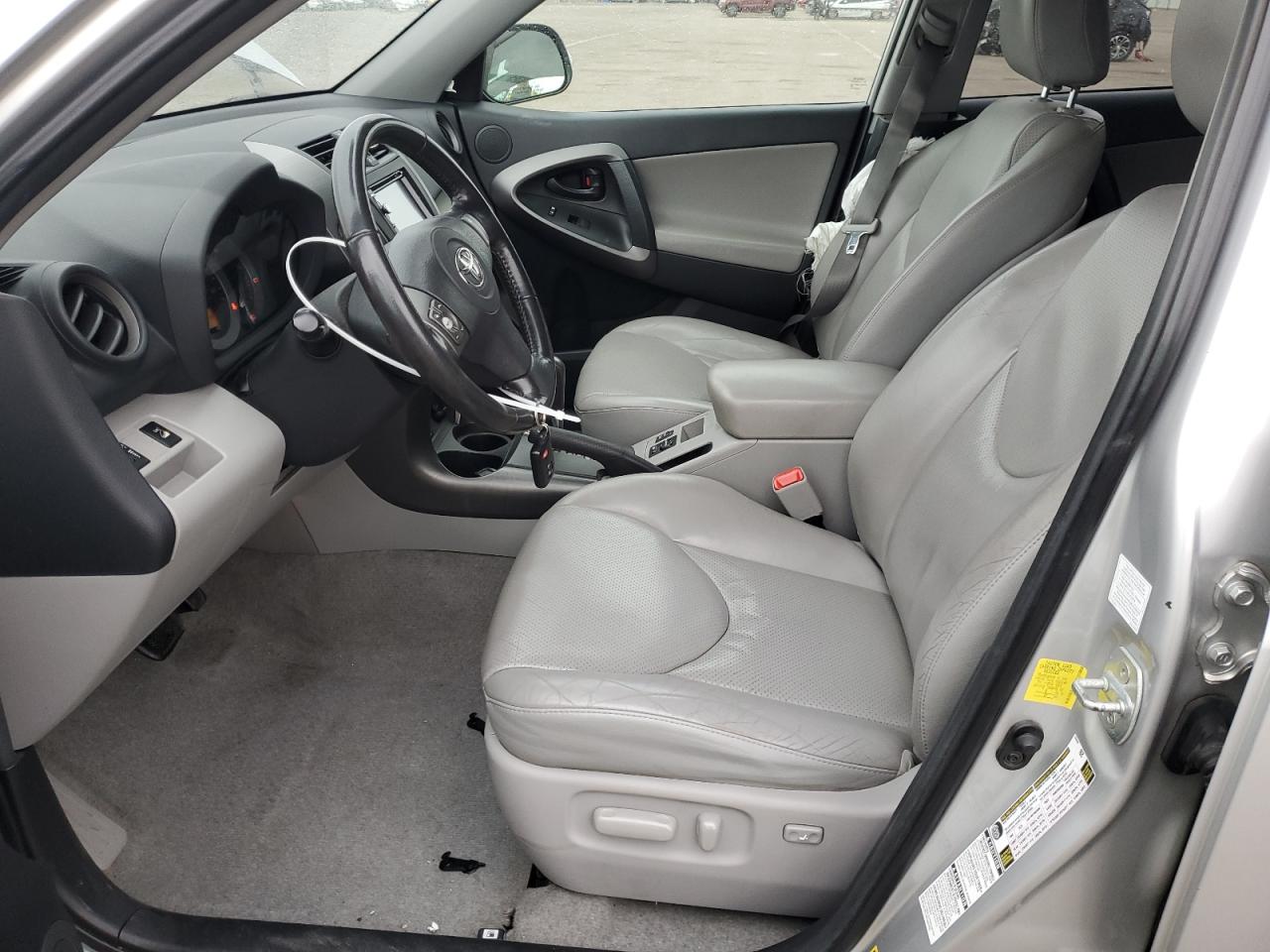 2012 Toyota RAV 4 - Image 7