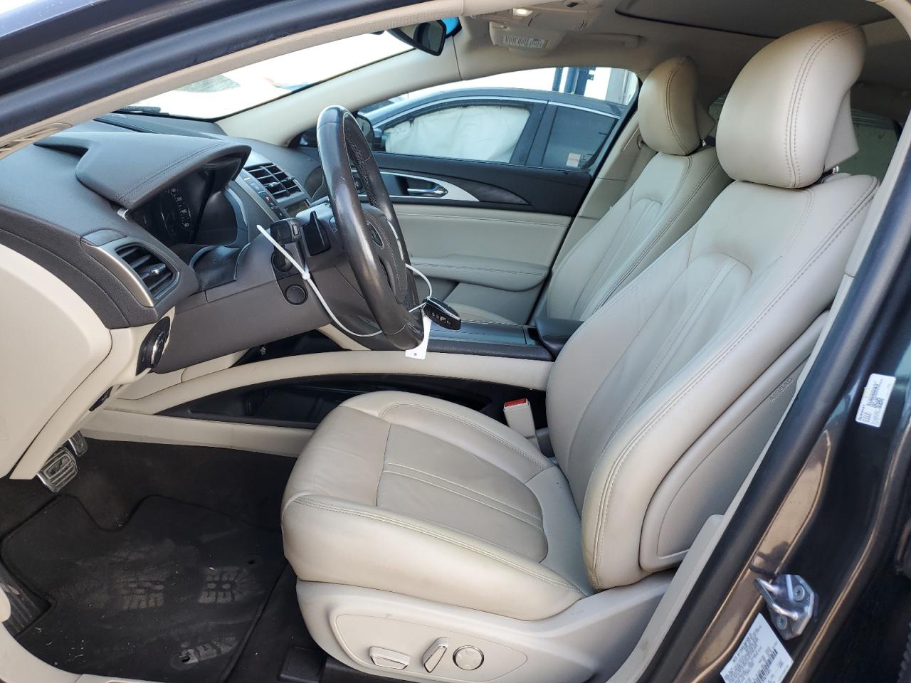2019 Lincoln MKZ - Image 7