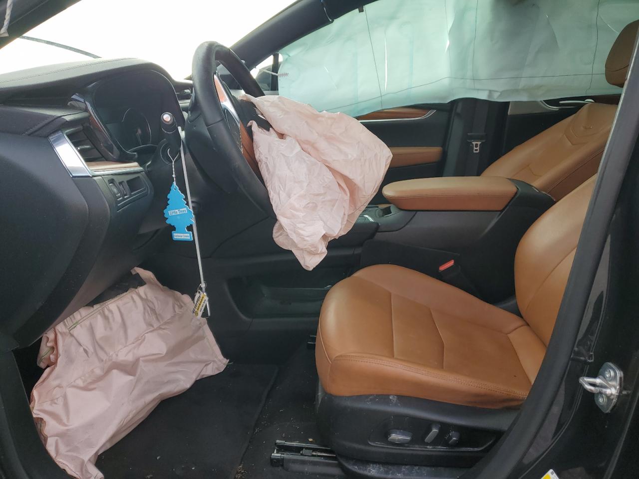 2020 Cadillac XT5 - Image 7