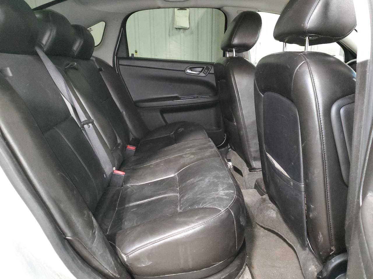 2009 Chevrolet Impala - Image 10