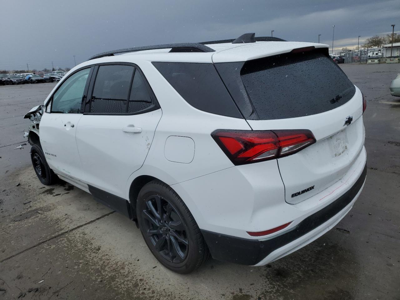 2022 Chevrolet Equinox - Image 2