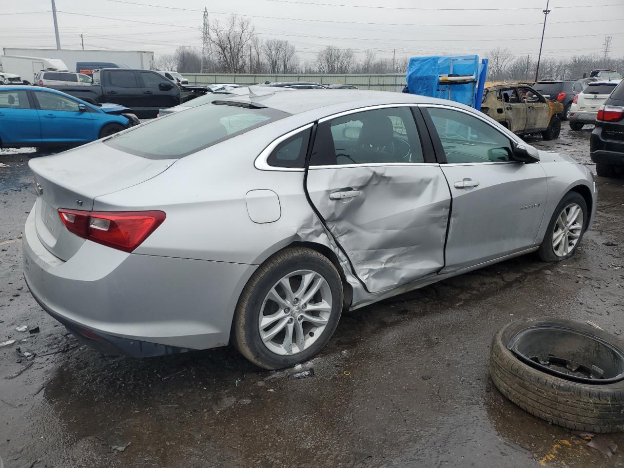 2017 Chevrolet Malibu - Image 3