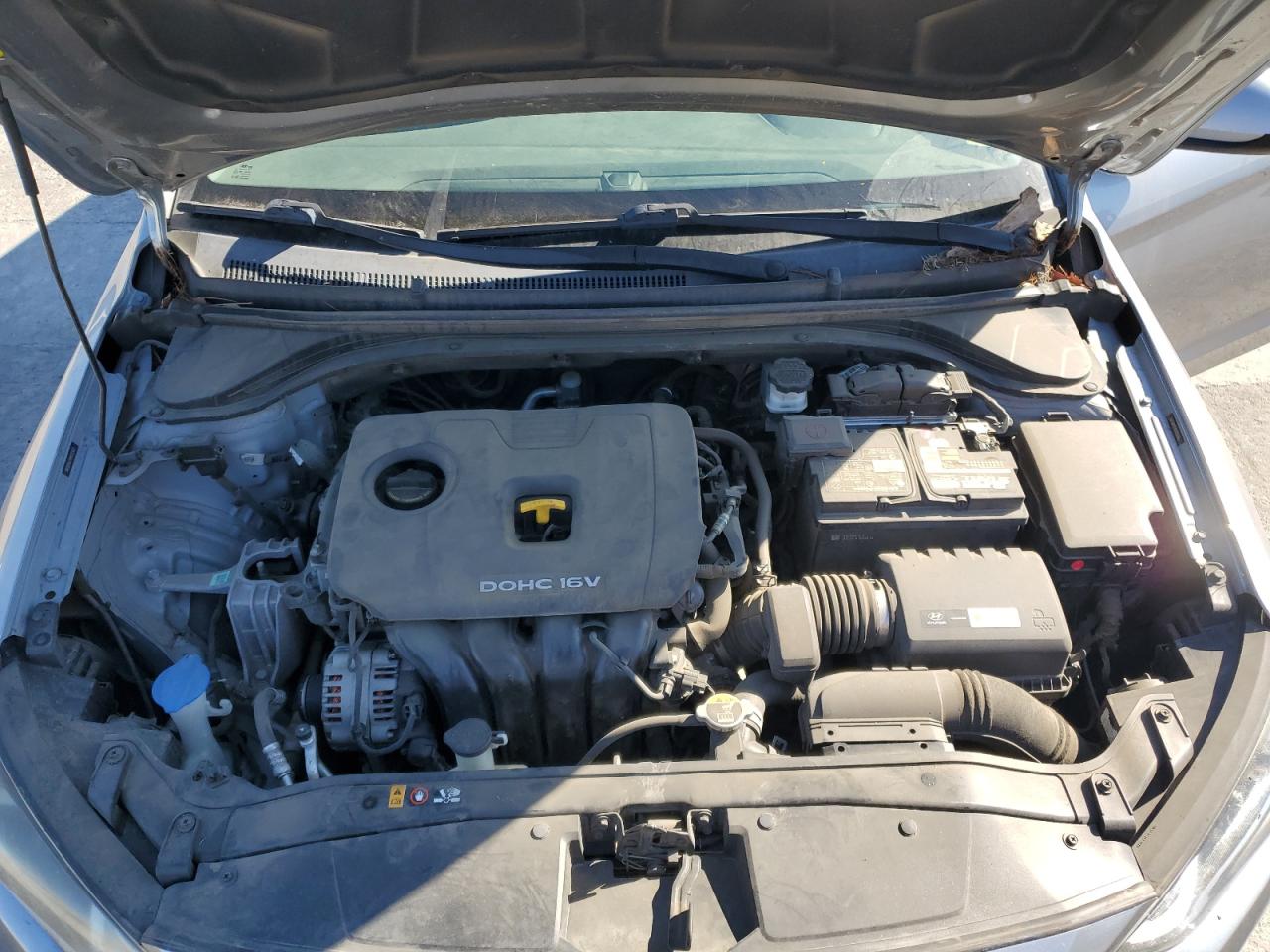 2017 Hyundai Elantra - Image 11