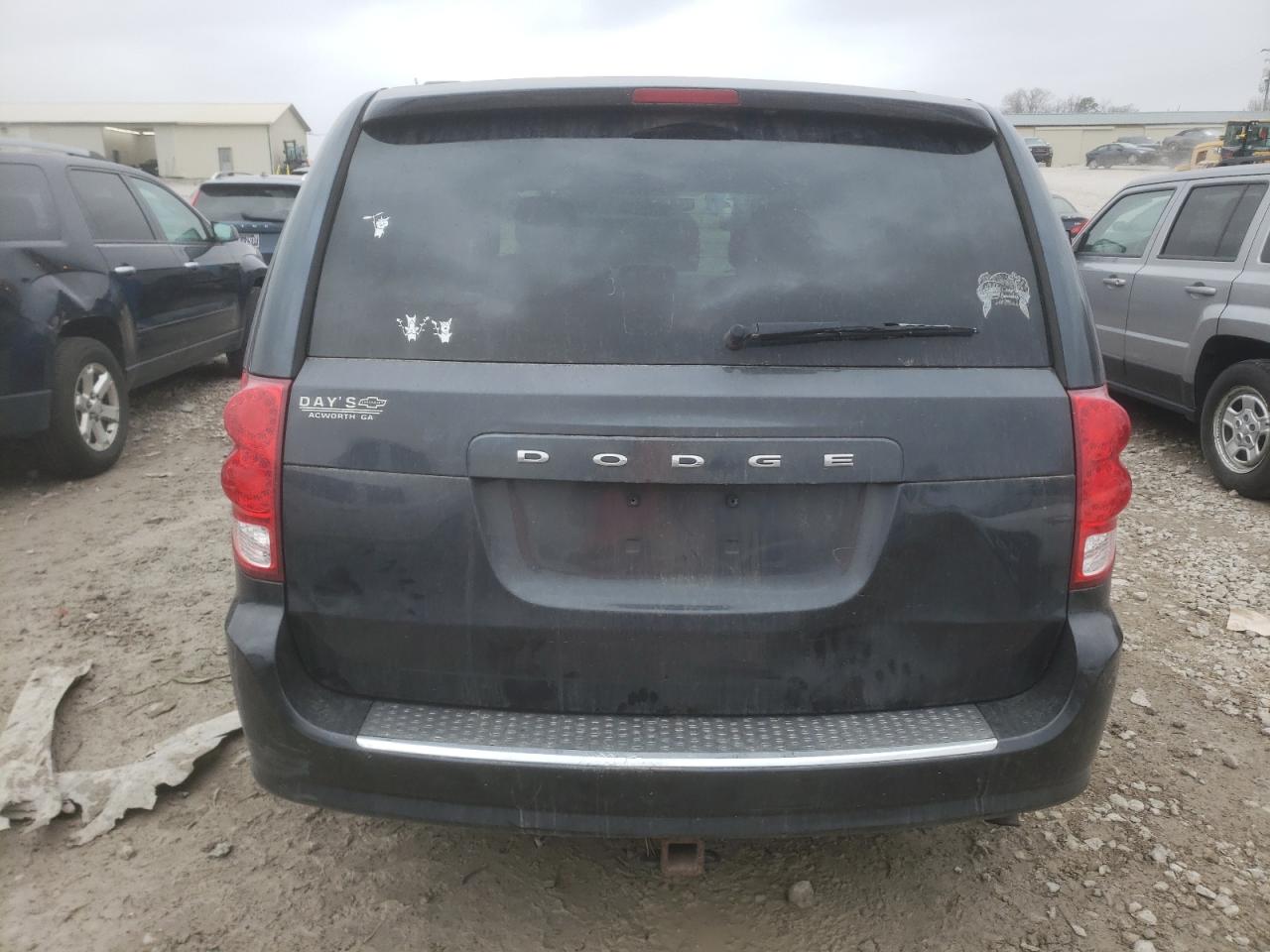 2014 Dodge Caravan - Image 6