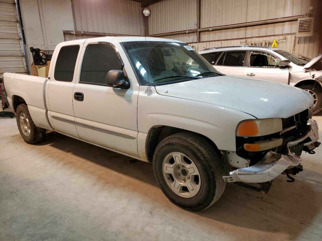2004 GMC Sierra - Image 4