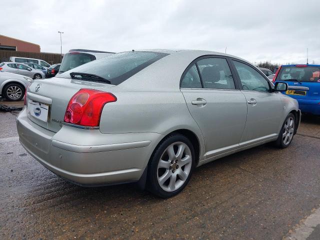 2004 TOYOTA AVENSIS T4