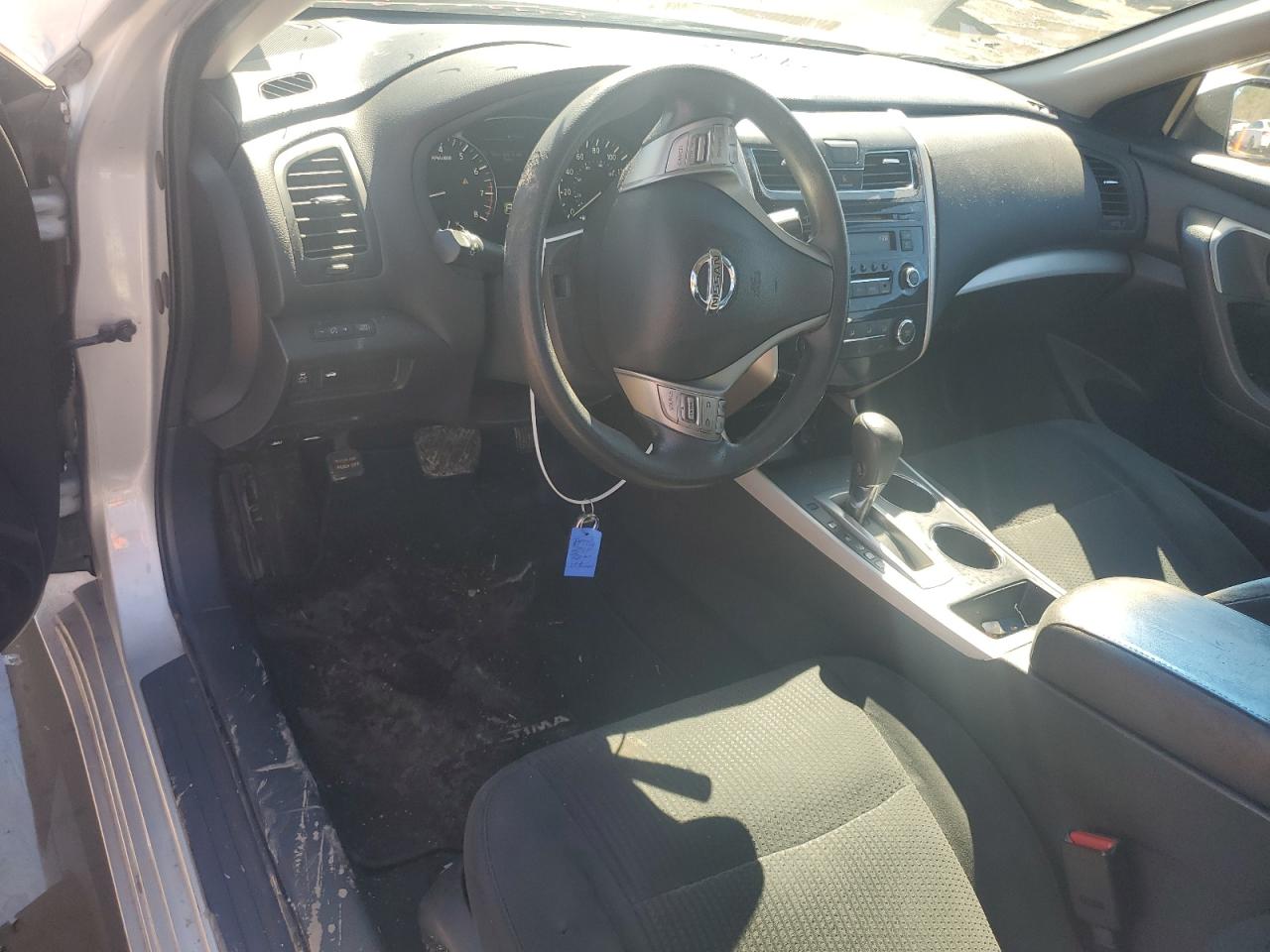2015 Nissan Altima - Image 8