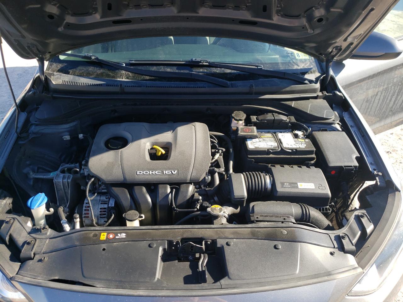 2018 Hyundai Elantra - Image 11