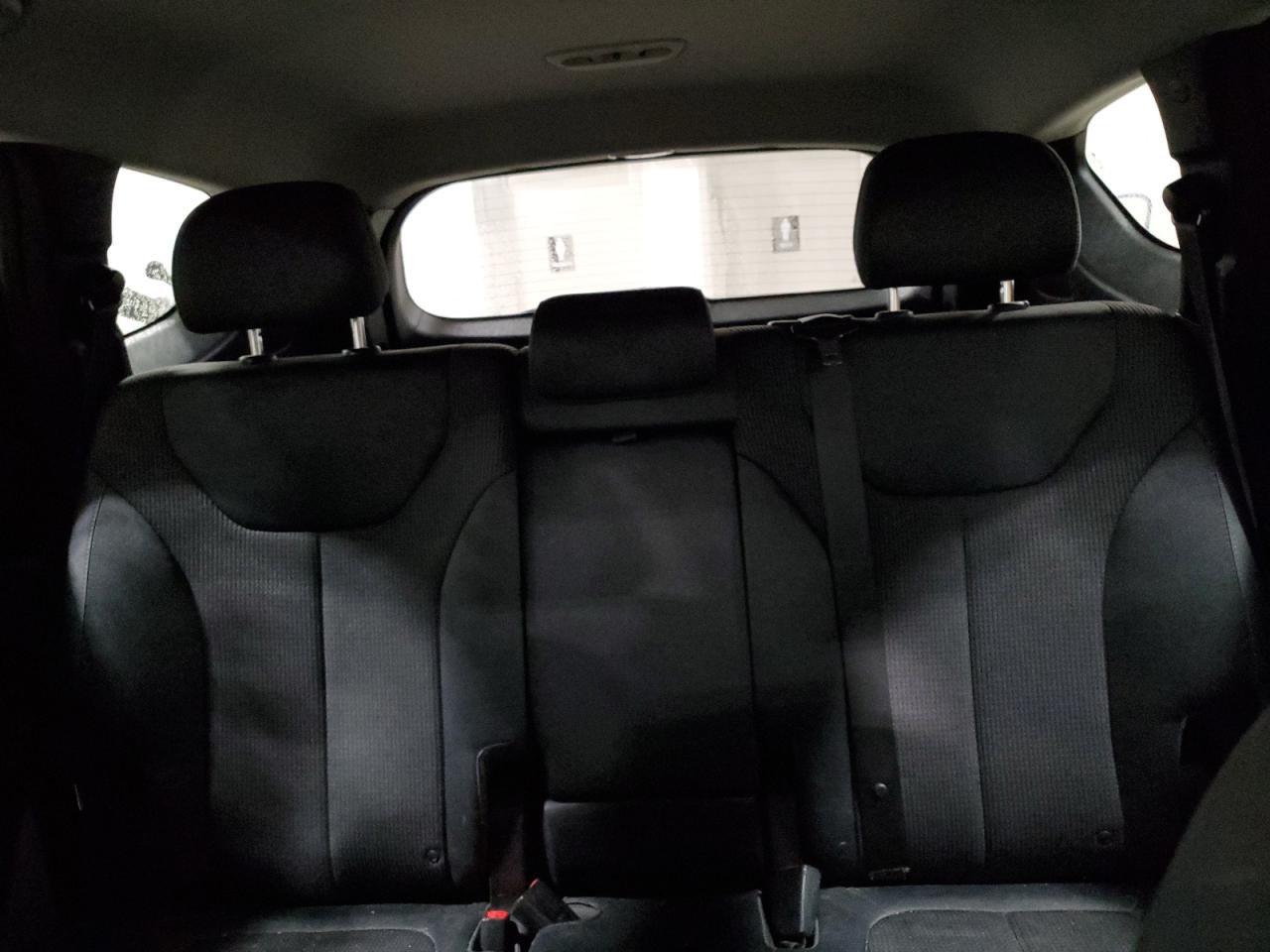 2019 Hyundai Santa Fe - Image 10