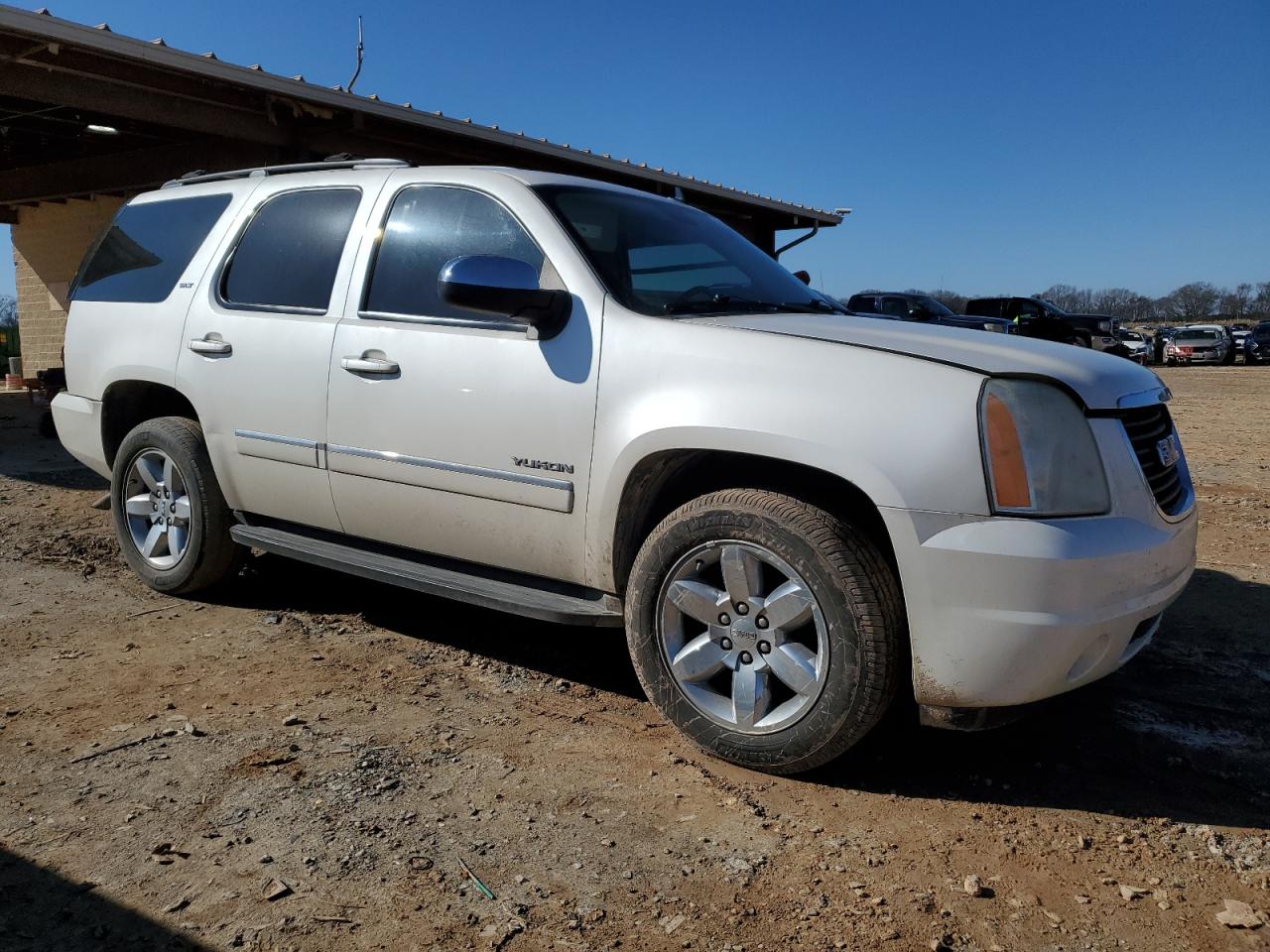 2011 GMC Yukon - Image 4