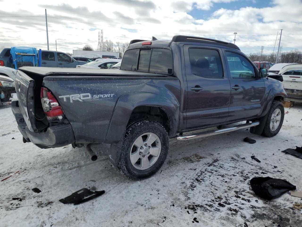 2014 Toyota Tacoma - Image 3