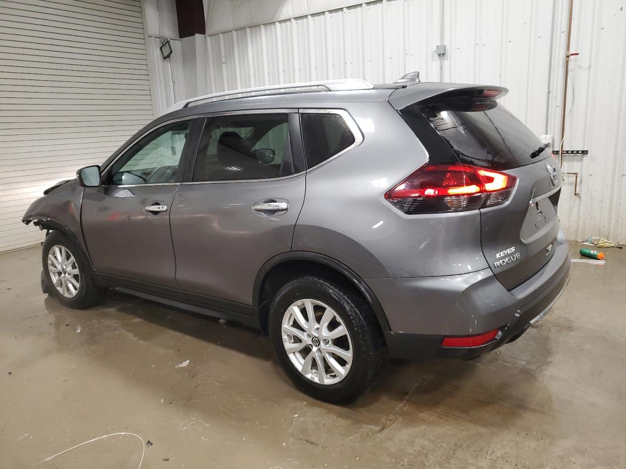 2018 Nissan Rogue - Image 2