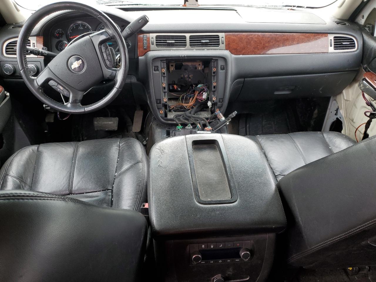 2010 Chevrolet Tahoe - Image 8