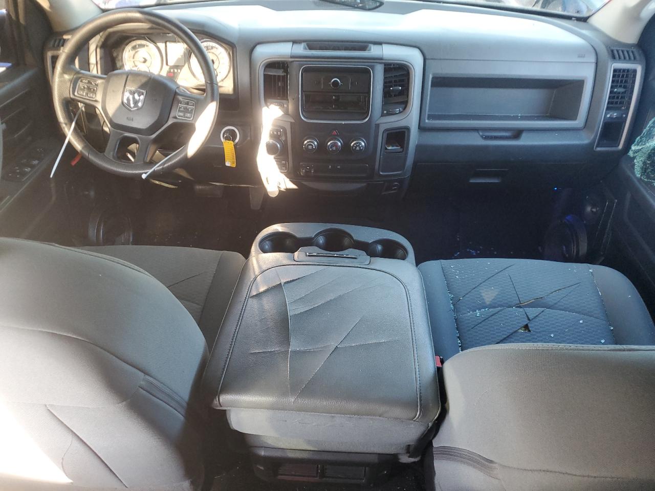 2016 RAM 1500 - Image 8