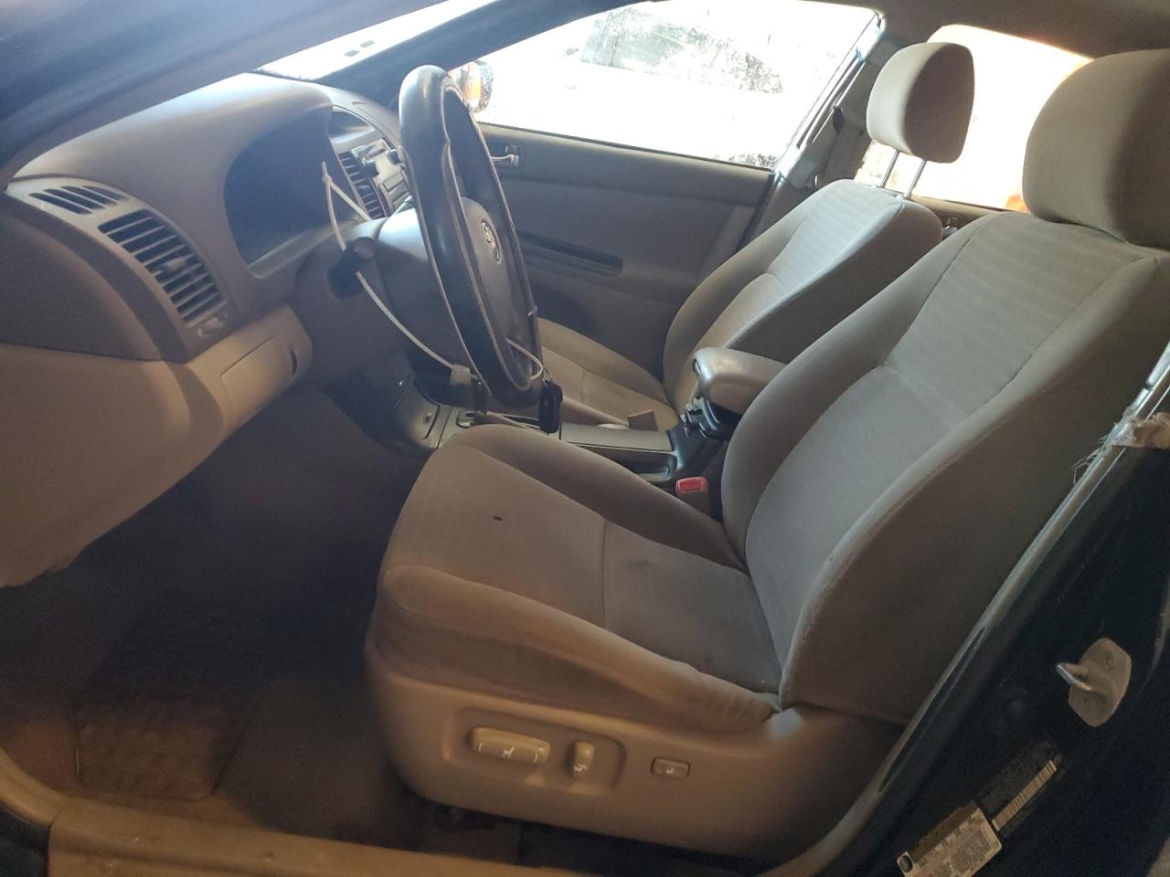 2005 Toyota Camry - Image 7