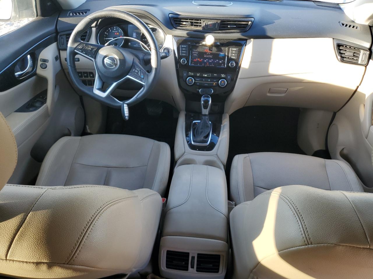 2020 Nissan Rogue - Image 8
