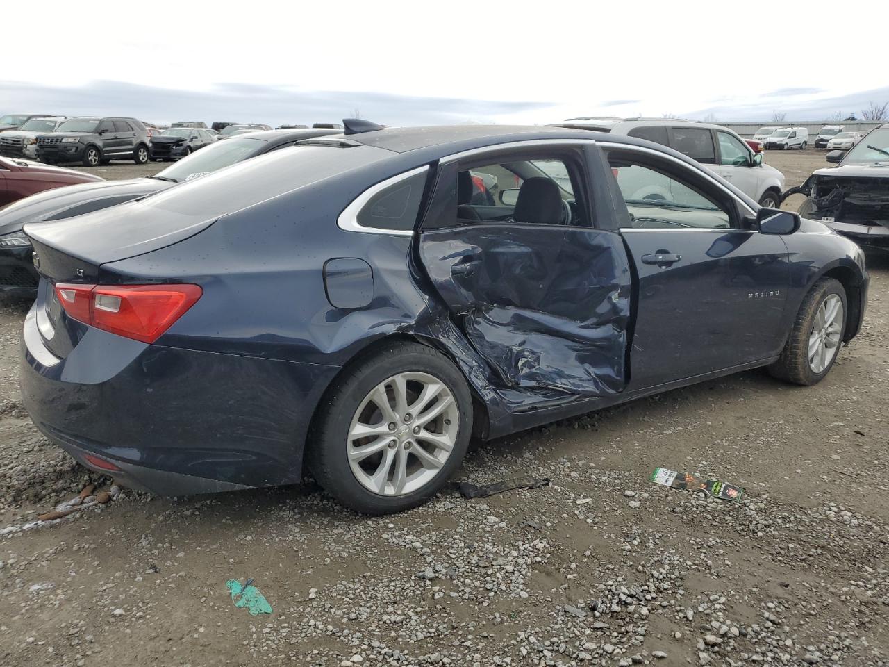 2016 Chevrolet Malibu - Image 3