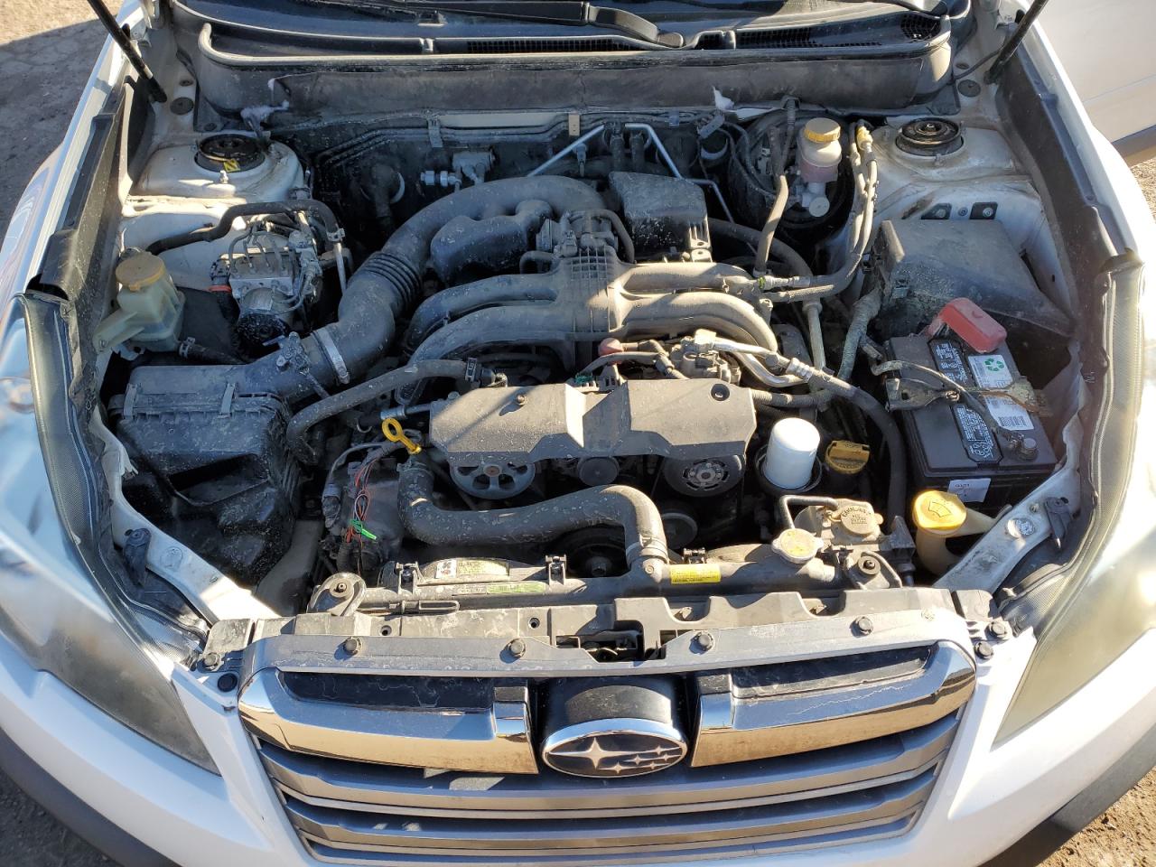 2014 Subaru Outback - Image 12