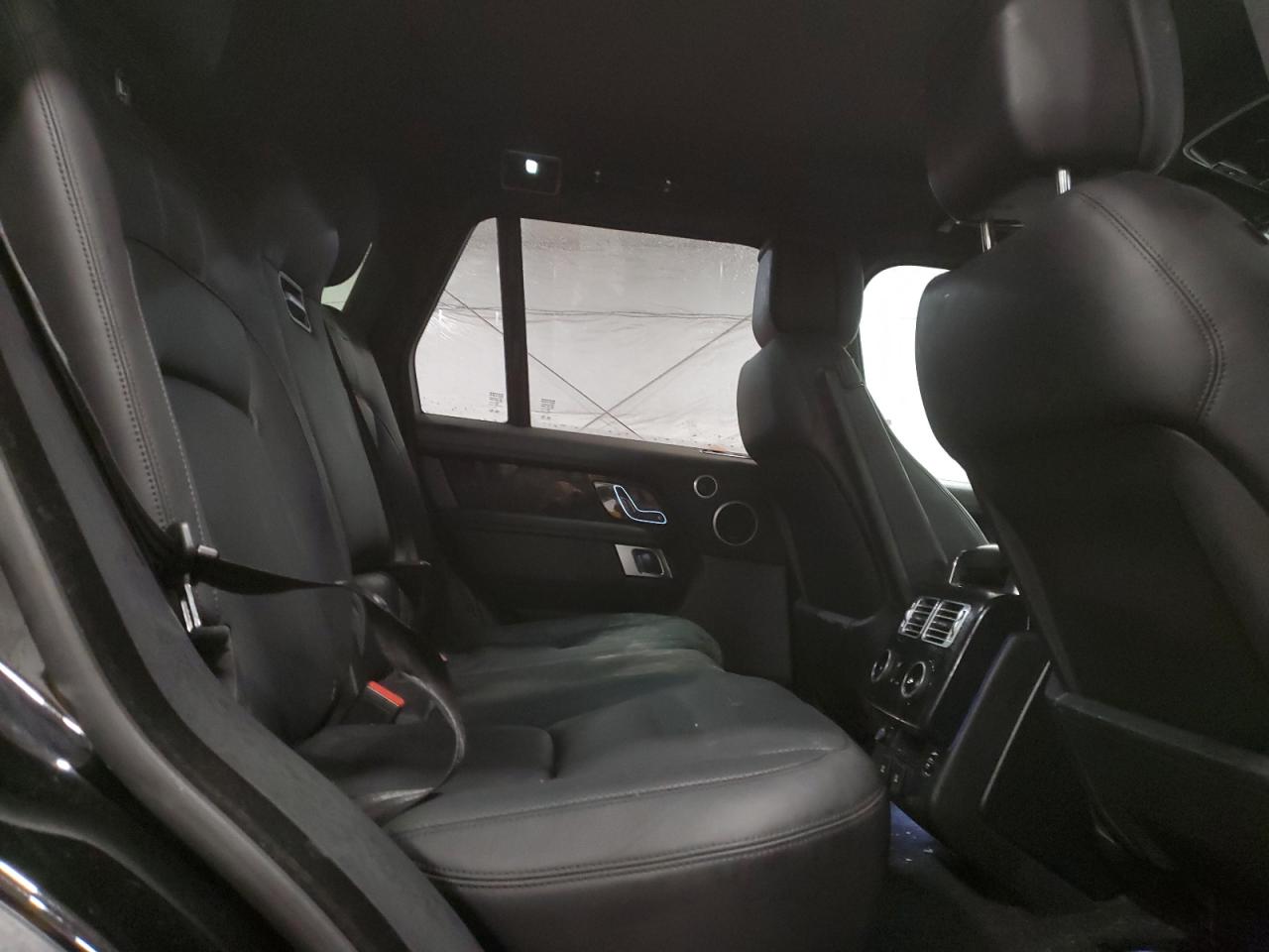 2019 Land Rover Range Rover - Image 11