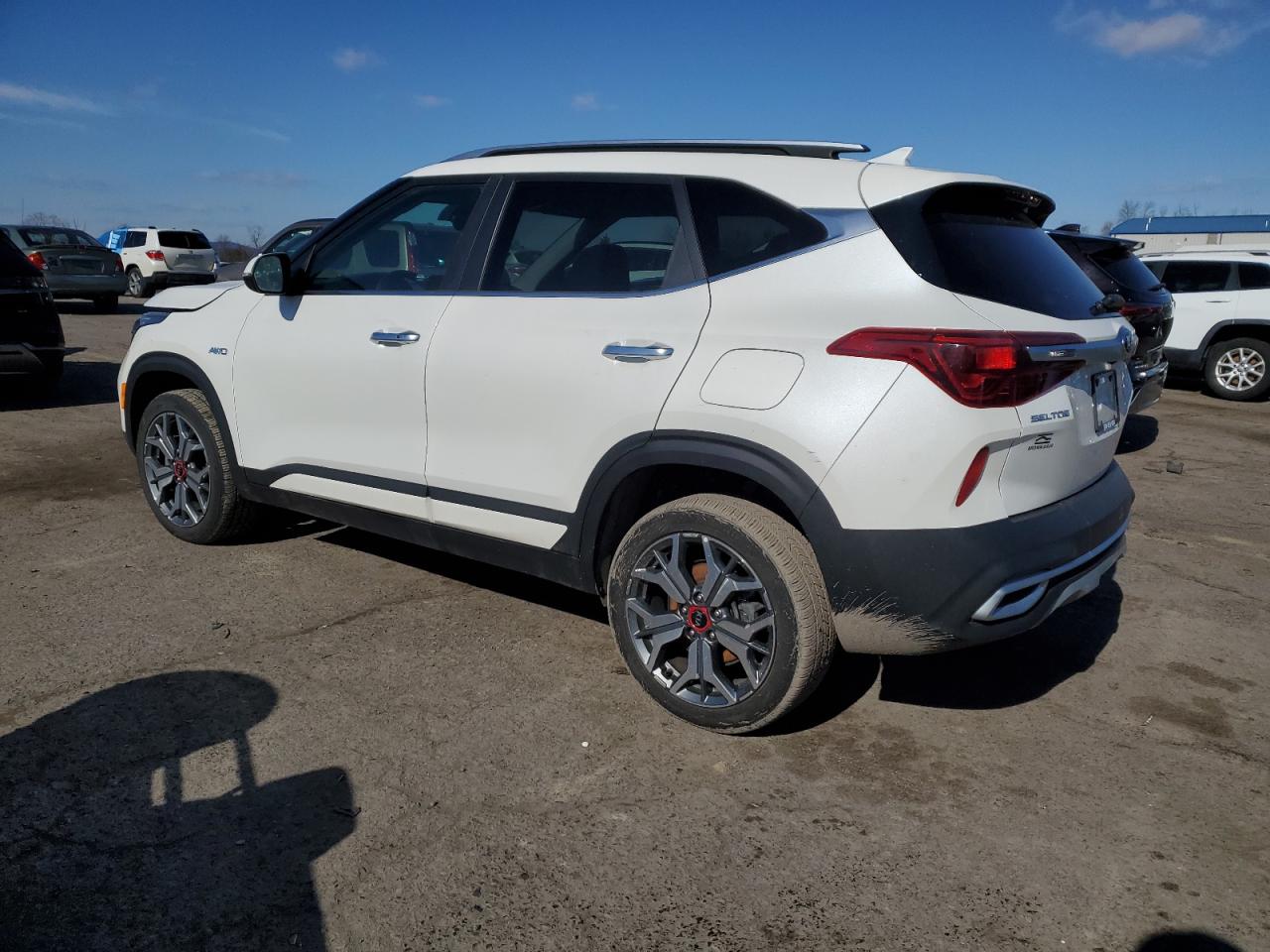 2021 Kia Seltos - Image 2