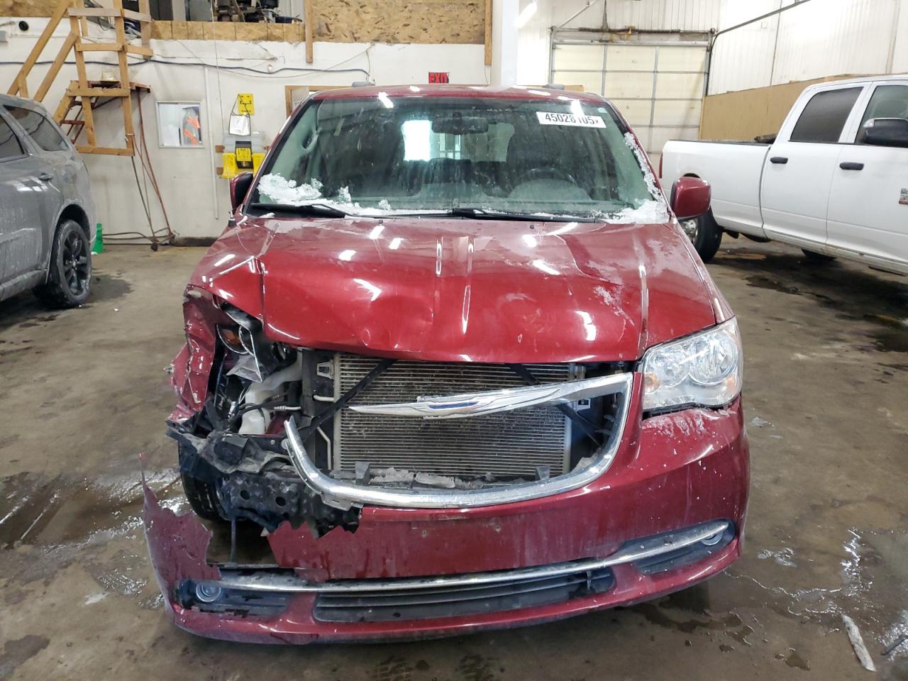 2015 Chrysler Town & Country - Image 5