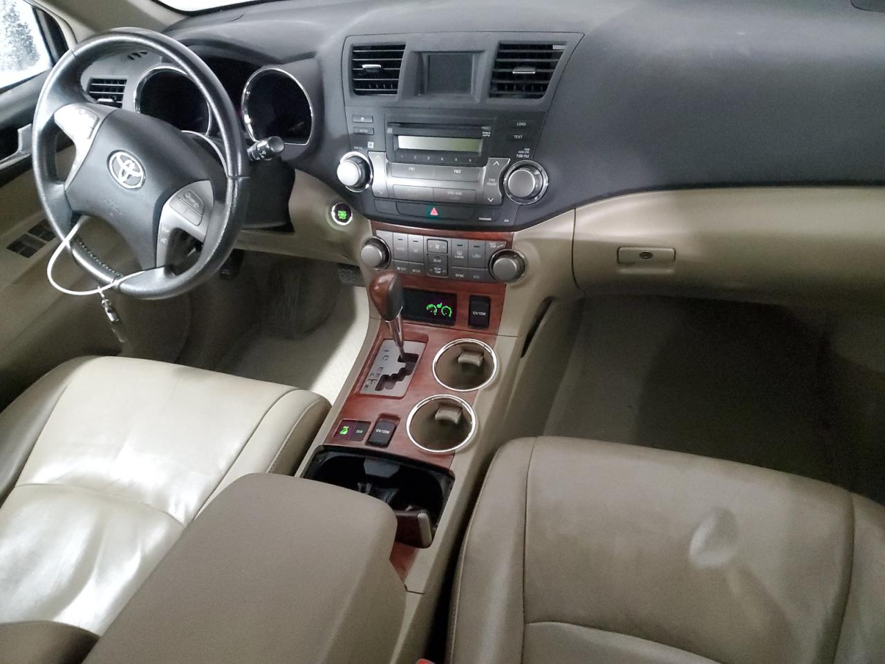 2010 Toyota Highlander - Image 8